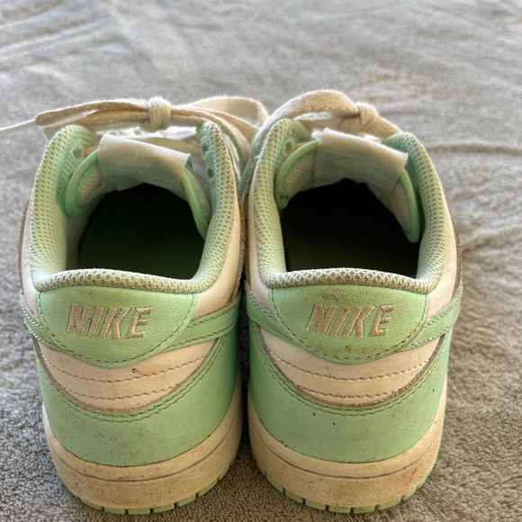 Nike Kids Sneakers in Mint and White - Picture 4 of 11